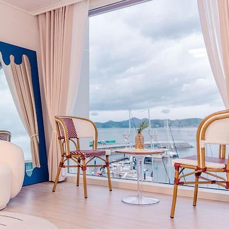 The Castle Ocean Suite Yeosu Exterior foto