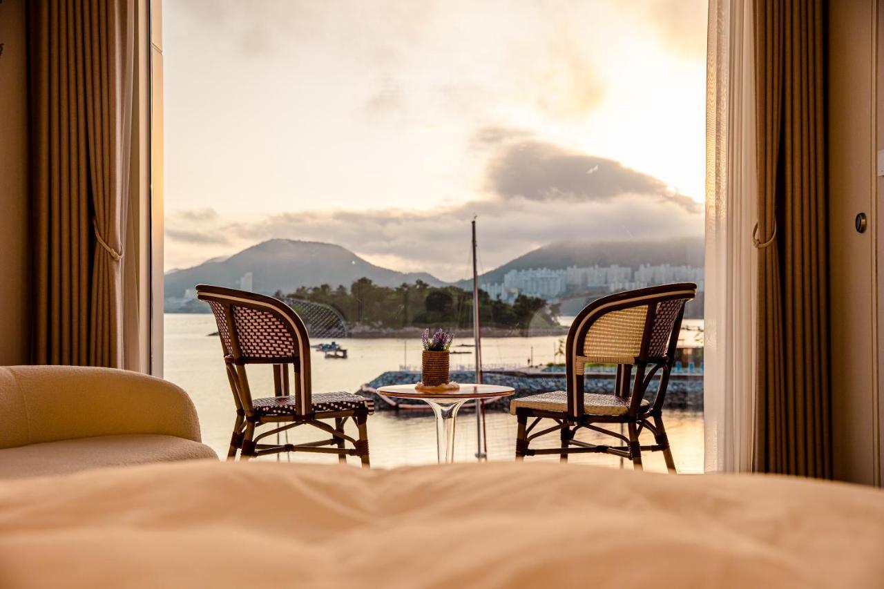 The Castle Ocean Suite Yeosu Exterior foto