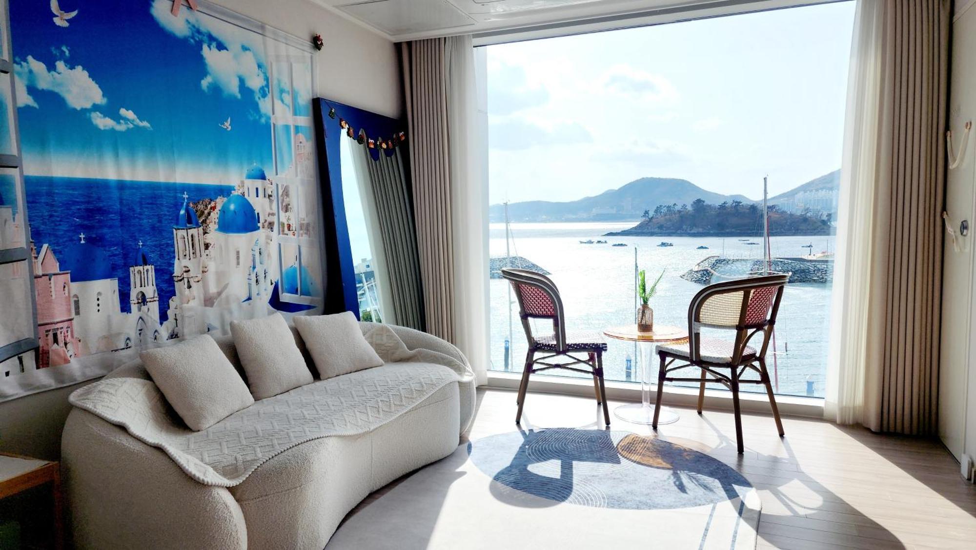 The Castle Ocean Suite Yeosu Exterior foto